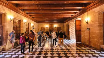 Interior de la lonja de la seda de Valencia