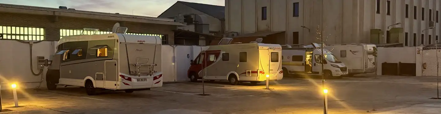  Parking Camper Madrid Oeste — Área de autocaravanas en Móstoles