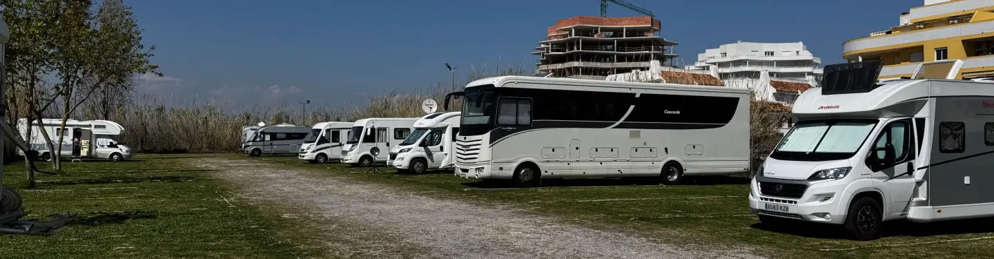 Parking Els Daus — Parking para autocaravanas en Peñíscola