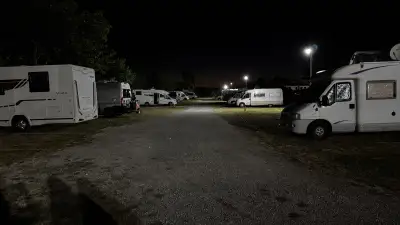 Parking els Daus iluminado